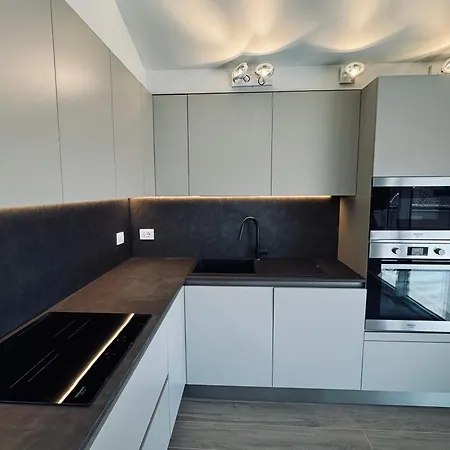 Welcome Residenza Esclusiva Via Liverani Апартаменты *