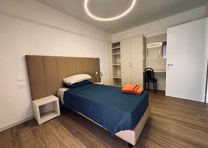 Welcome Residenza Esclusiva Via Liverani * イーモラ