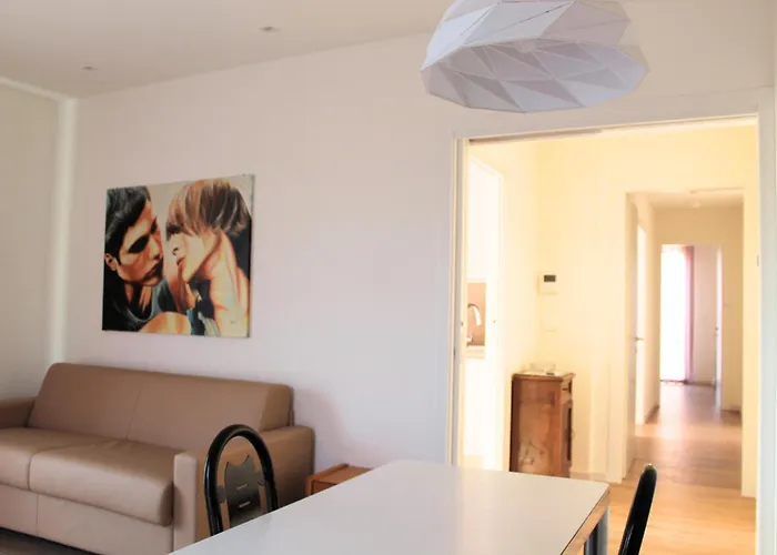 Welcome Residenza Esclusiva Via Liverani * イーモラ